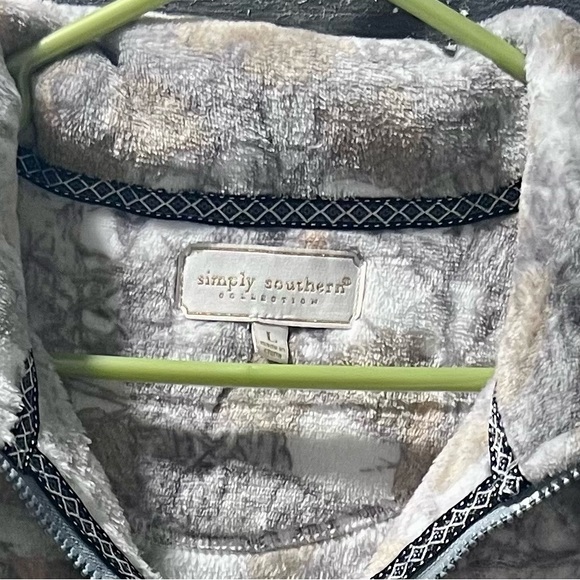 Simply Southern Winter Camo Fleece Pullover - Picture 2 of 2